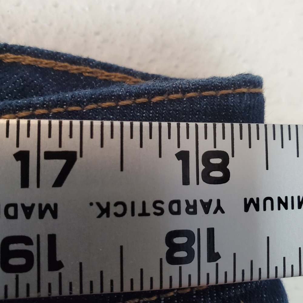 Old Navy Wow Boot-Cut Jeans Womens 16 Short Dark Wash Mid-Rise Denim Blue - Picture 6 of 11